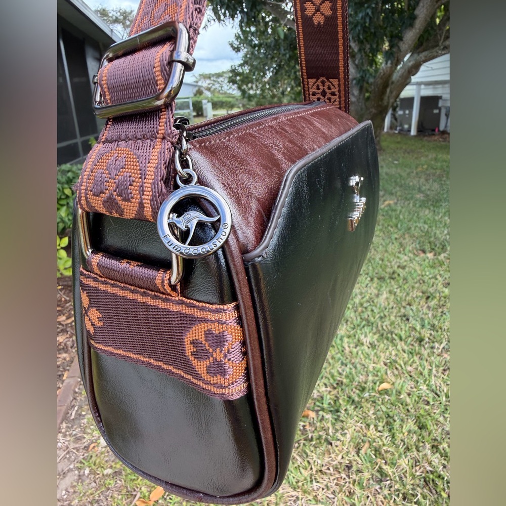 FUMDDAISHU FASHION Soft Leather Crossbody Versatile Boston Bag Black and Brown - Picture 7 of 15